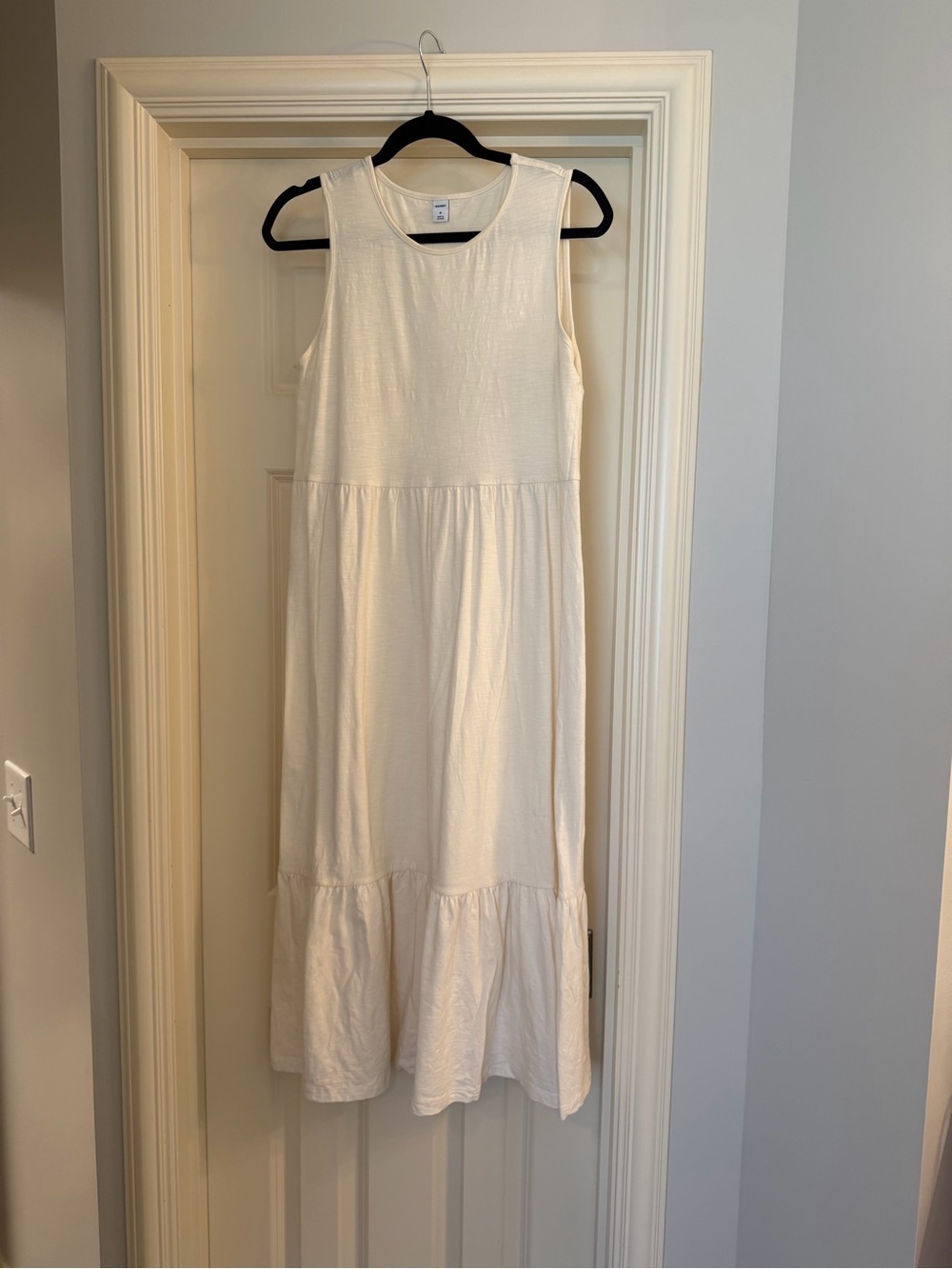 Old Navy Sleeveless Tiered Cotton Dress - White